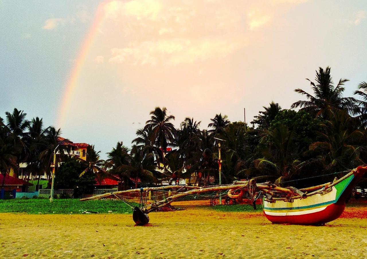 Mina Villa Хиккадува Экстерьер фото