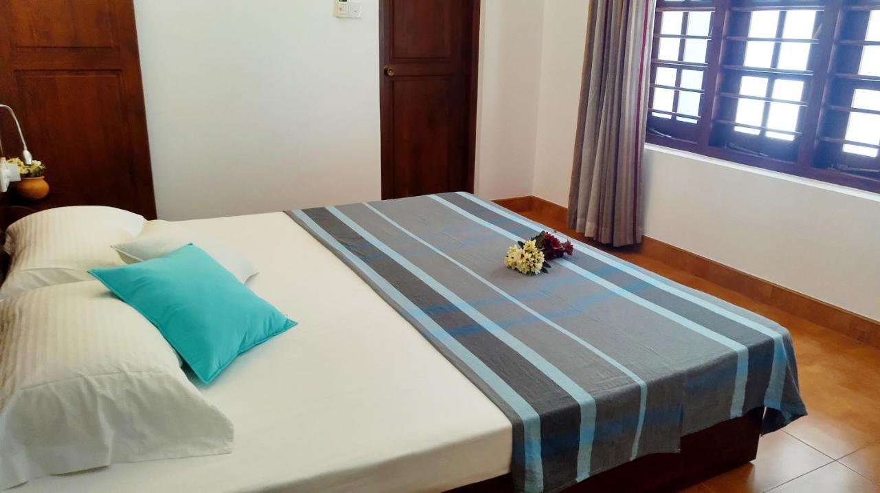 Mina Villa Хиккадува Экстерьер фото