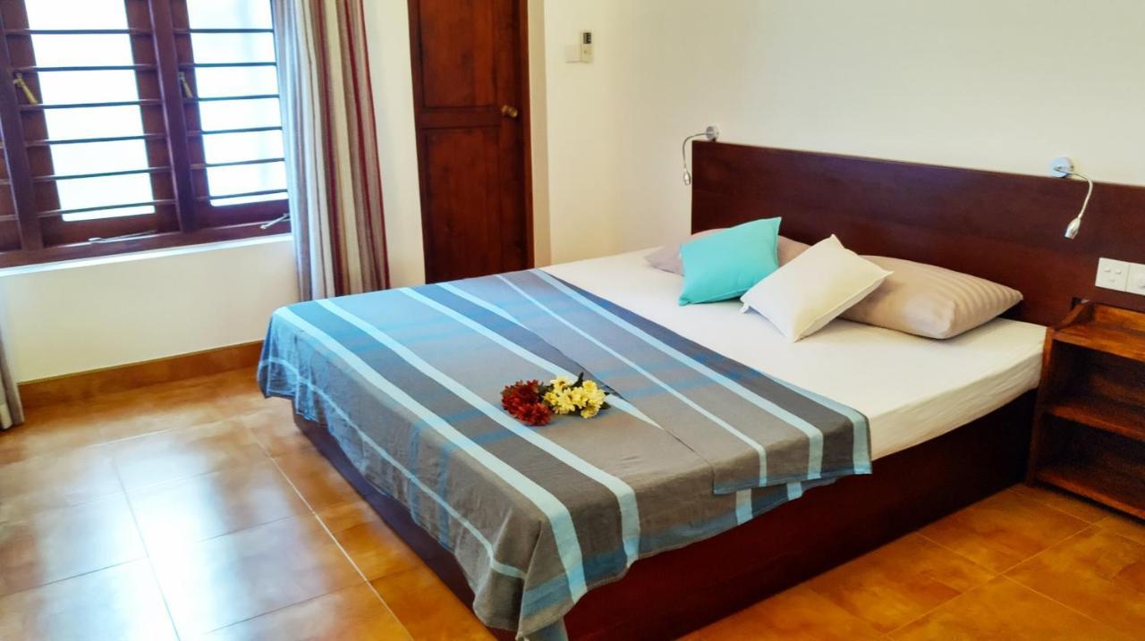 Mina Villa Хиккадува Экстерьер фото
